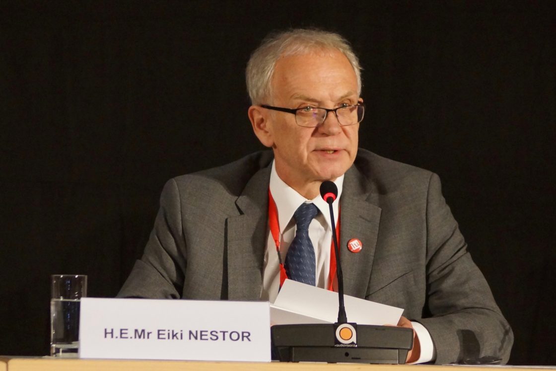 Riigikogu esimees Eiki Nestor osaleb Euroopa Liidu parlamentide esimeeste konverentsil Luksemburgis